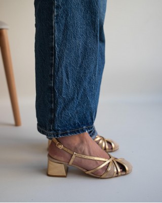 Women's gold low-heeled block heel sandals